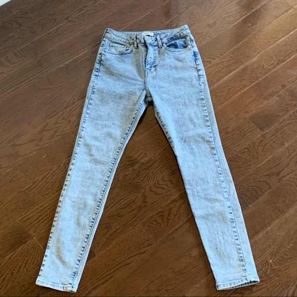 Forever21 High-Rise Jeans - Picture 2 of 4